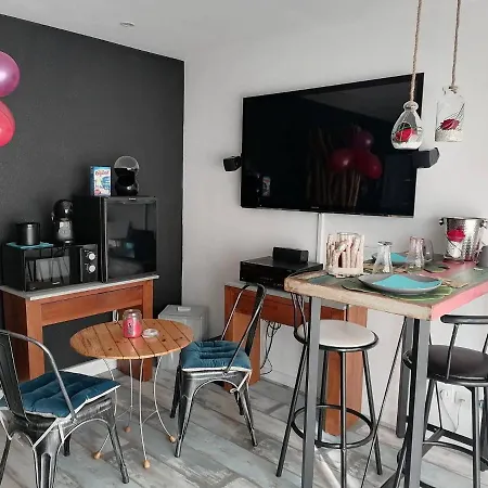 Room In Guest Room - Logement Prive Cosy Et Chaleureux Equipe Dune Chambre Avec Spasauna-3